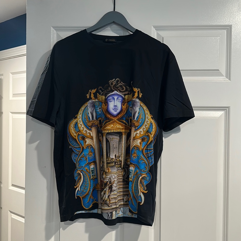 Men’s Versace xl tshirt